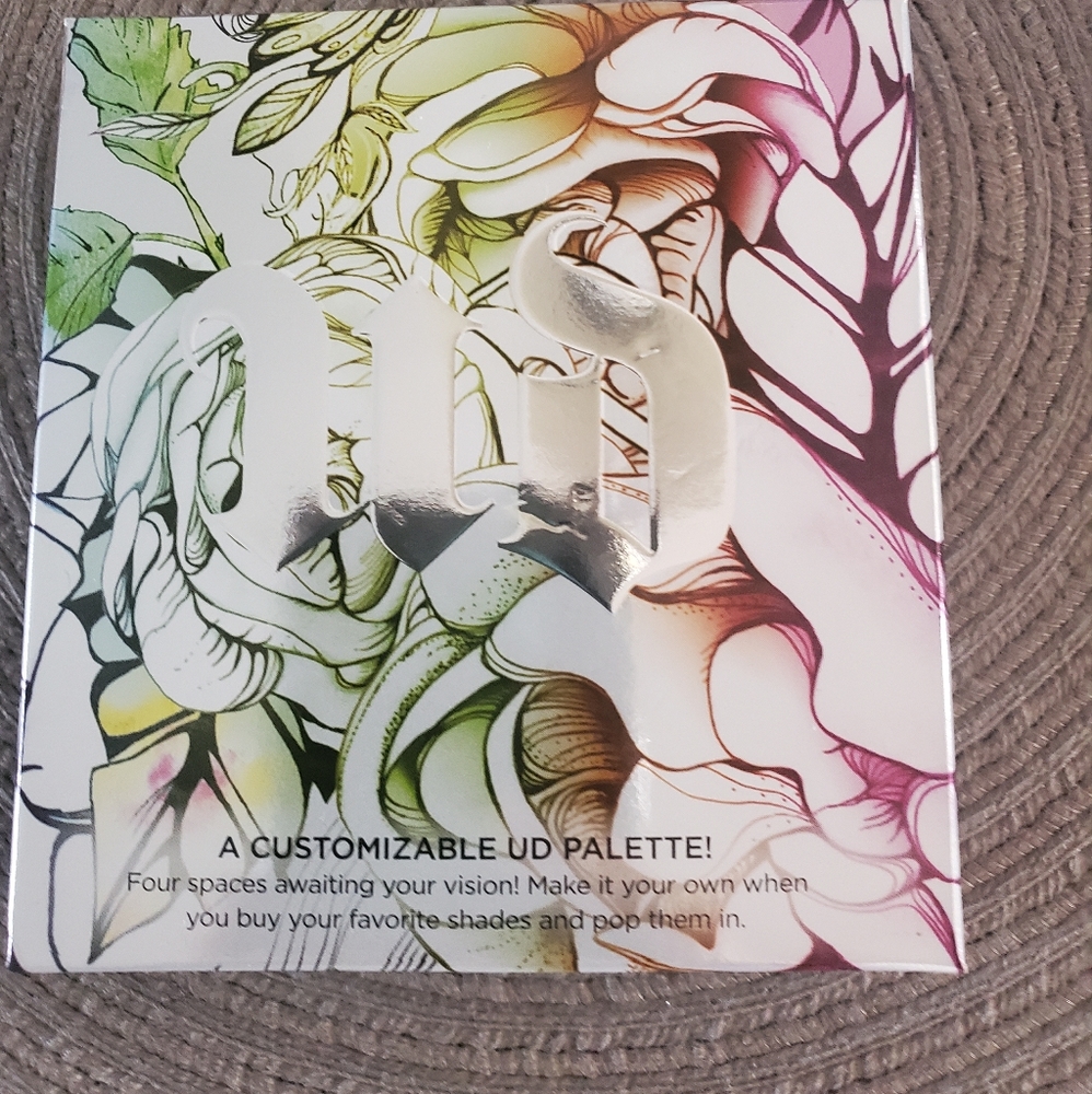 Nwt urban decay customizable lid palette